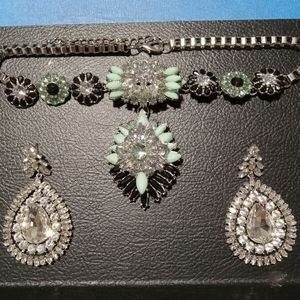 Necklace and earrings set